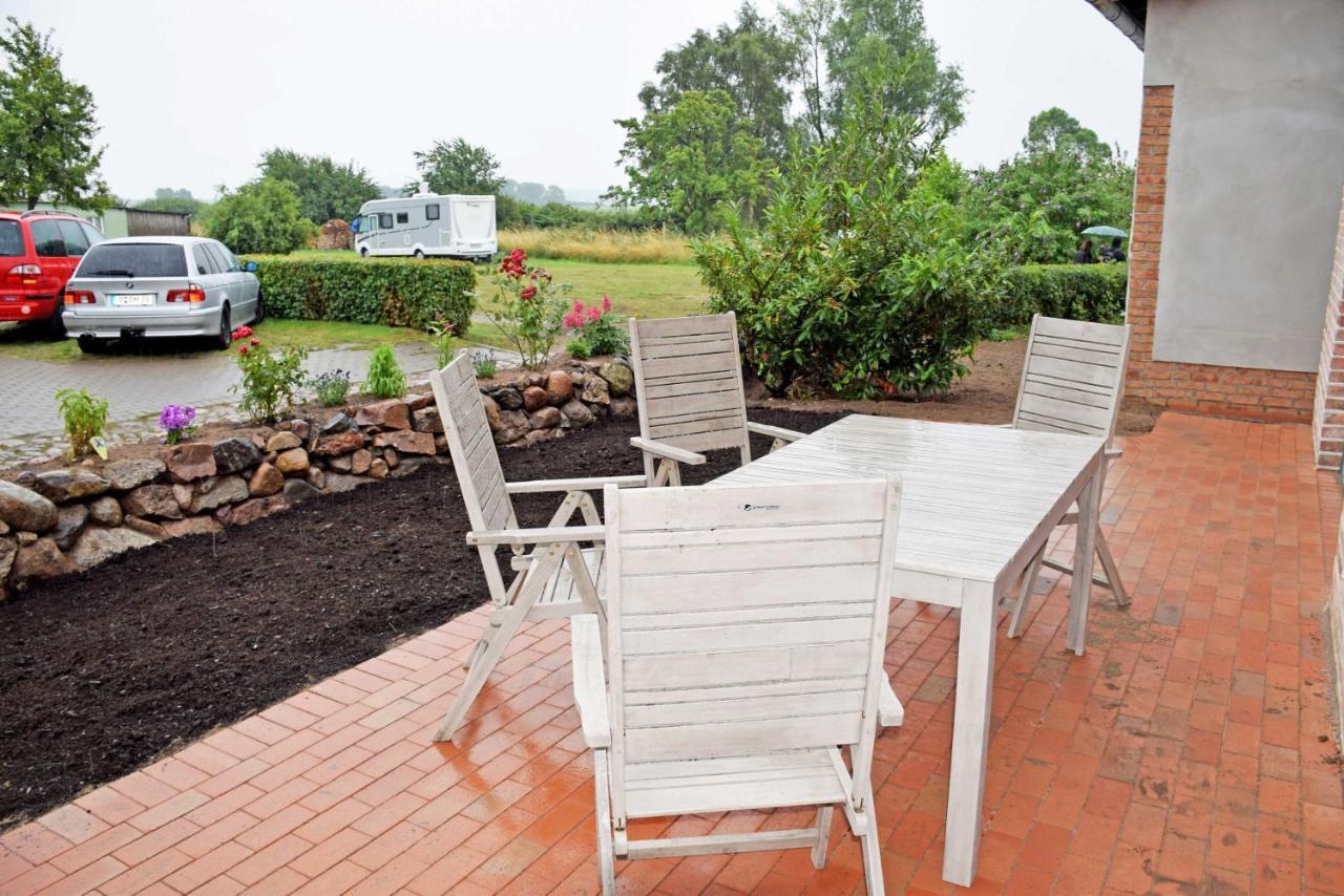 Ferienhaus zum Boddenstrand mit Kamin Groß Zicker Exterior foto